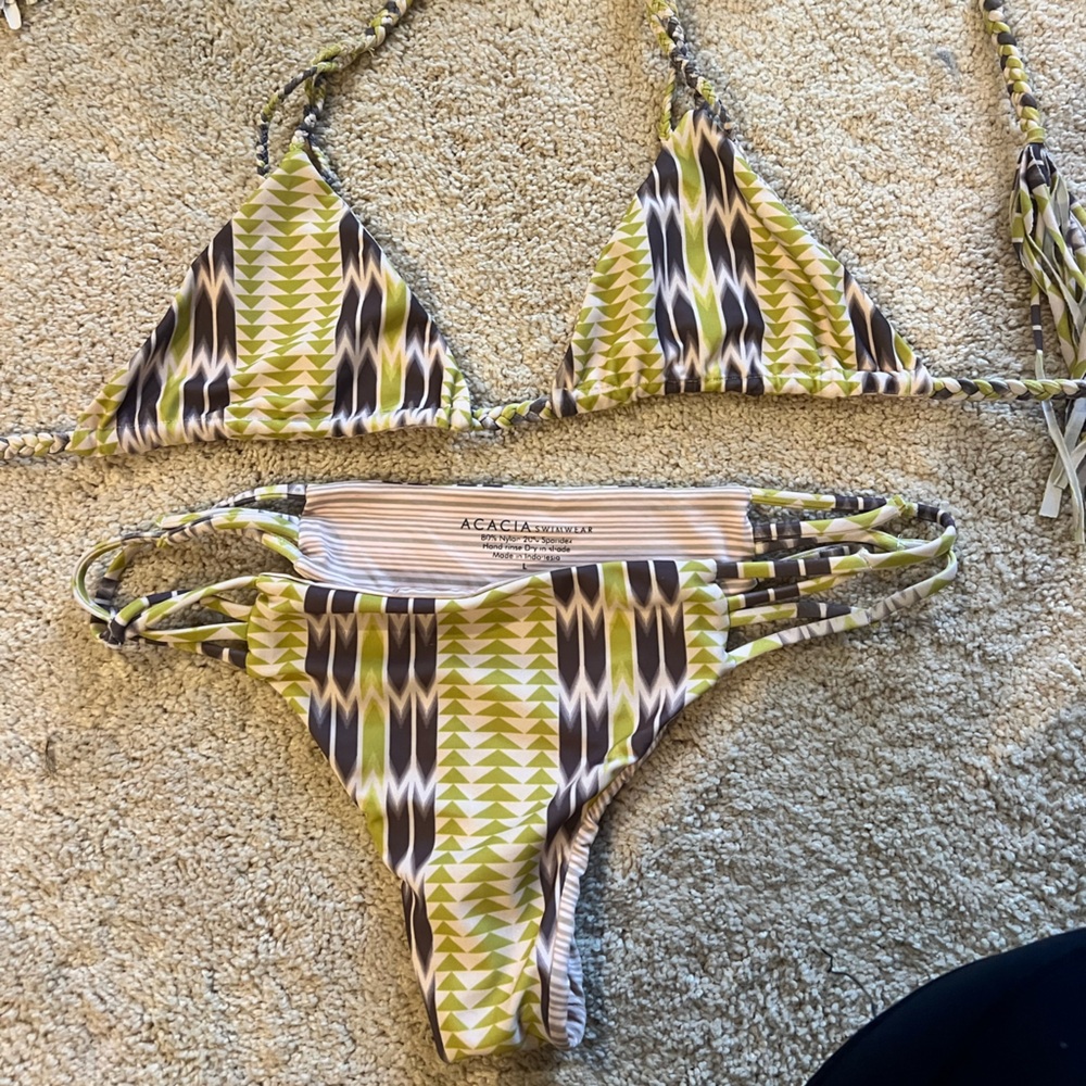 Acacia bikini